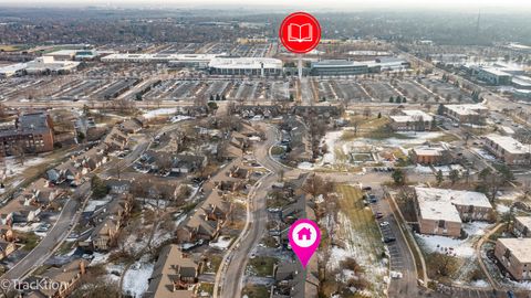 Tiny photo for 378 Sandhurst Circle #7, Glen Ellyn, IL 60137 (MLS # 12528494)