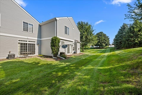Tiny photo for 413 Cascade Lane #413, Oswego, IL 60543 (MLS # 12753217)