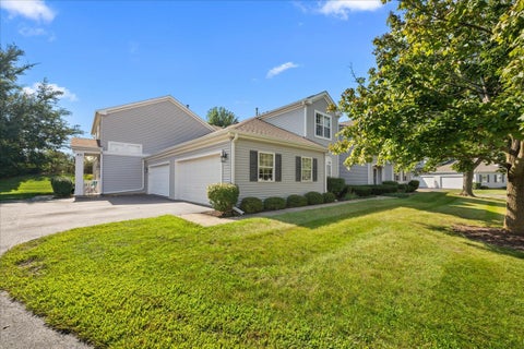 Tiny photo for 413 Cascade Lane #413, Oswego, IL 60543 (MLS # 12753217)