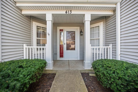 Tiny photo for 413 Cascade Lane #413, Oswego, IL 60543 (MLS # 12753217)