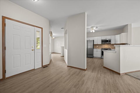 Tiny photo for 413 Cascade Lane #413, Oswego, IL 60543 (MLS # 12753217)