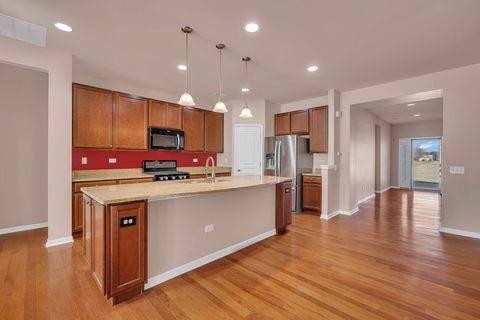 Tiny photo for 717 Pleasant Drive, Shorewood, IL 60404 (MLS # 12566562)