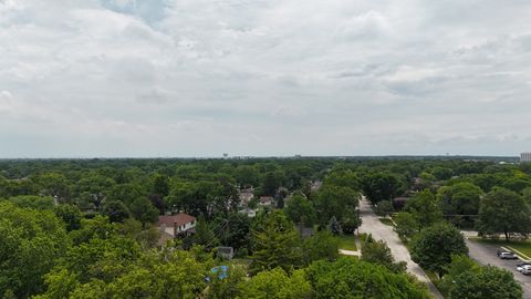 Tiny photo for 1015 S Ridge Avenue, Arlington Heights, IL 60005 (MLS # 12687822)