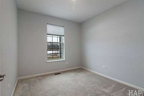 Tiny photo for 1058 Honey Locust Drive, Crystal Lake, IL 60012 (MLS # 12548752)