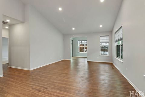 Tiny photo for 1058 Honey Locust Drive, Crystal Lake, IL 60012 (MLS # 12548752)