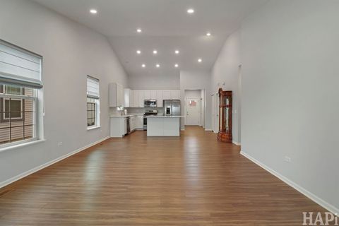 Tiny photo for 1058 Honey Locust Drive, Crystal Lake, IL 60012 (MLS # 12548752)