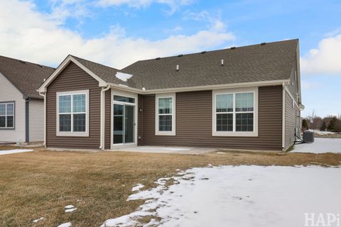Tiny photo for 1058 Honey Locust Drive, Crystal Lake, IL 60012 (MLS # 12548752)