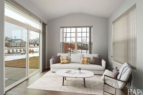 Tiny photo for 1058 Honey Locust Drive, Crystal Lake, IL 60012 (MLS # 12548752)