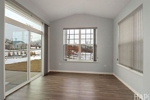 Tiny photo for 1058 Honey Locust Drive, Crystal Lake, IL 60012 (MLS # 12548752)