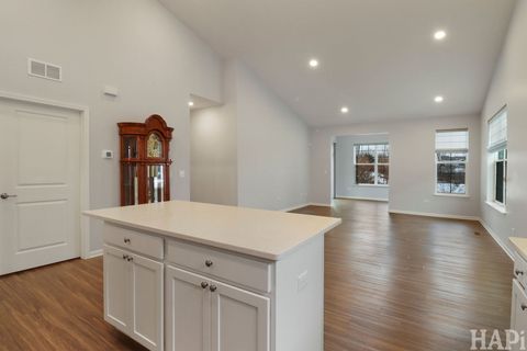 Tiny photo for 1058 Honey Locust Drive, Crystal Lake, IL 60012 (MLS # 12548752)