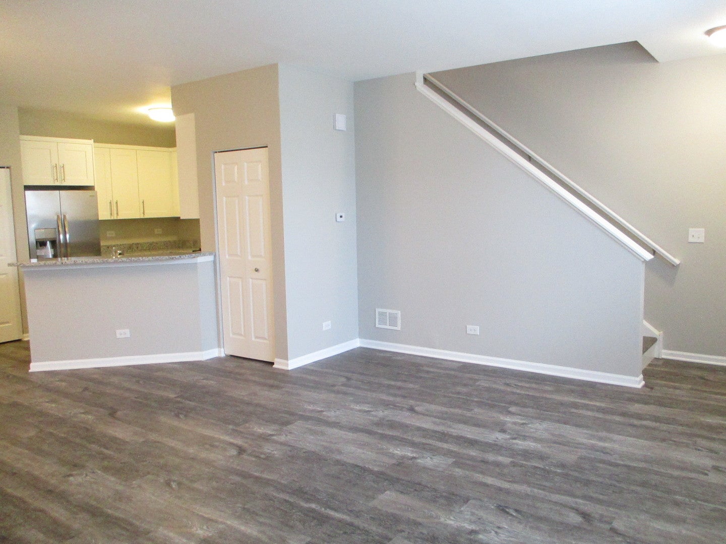 1749 WOODSIDE Drive