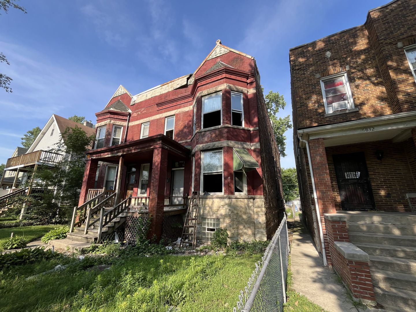 6834 S Lafayette Avenue