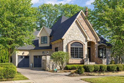 Photo of 411 W Jefferson Avenue, Naperville, IL 60540 (MLS # 12563124)