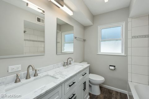 Tiny photo for 102 Grove Avenue, Glen Ellyn, IL 60137 (MLS # 12556073)