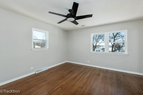 Tiny photo for 102 Grove Avenue, Glen Ellyn, IL 60137 (MLS # 12556073)