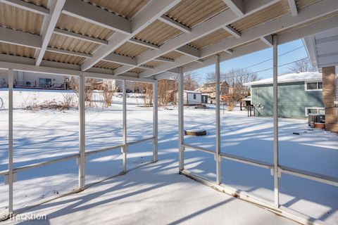 Tiny photo for 102 Grove Avenue, Glen Ellyn, IL 60137 (MLS # 12556073)