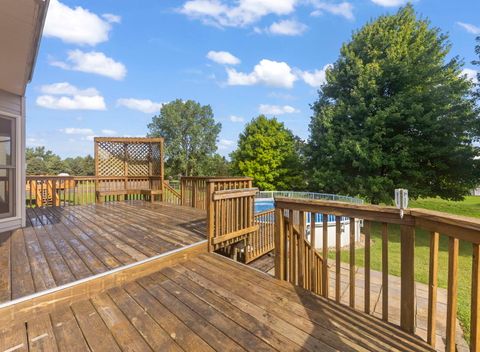 Tiny photo for 129 Devonshire Drive, DeKalb, IL 60115 (MLS # 12486575)