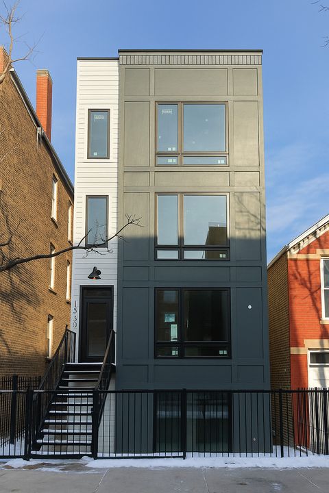 1530 W 18th Place 1 Chicago IL 60608