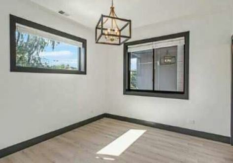 6502 S Ingleside Avenue