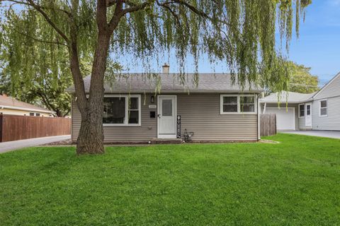 Photo of 3100 Swallow Lane, Rolling Meadows, IL 60008 (MLS # 12491074)