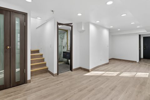 Tiny photo for 1836 Hartrey Avenue, Evanston, IL 60201 (MLS # 12569304)