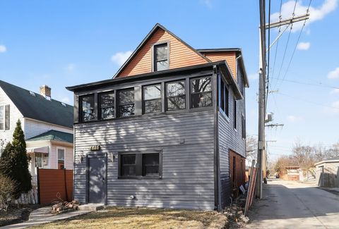 Tiny photo for 1836 Hartrey Avenue, Evanston, IL 60201 (MLS # 12569304)