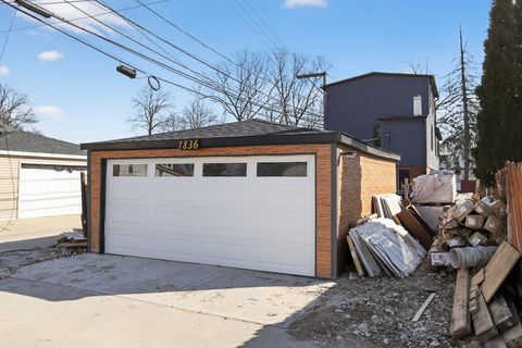 Tiny photo for 1836 Hartrey Avenue, Evanston, IL 60201 (MLS # 12569304)