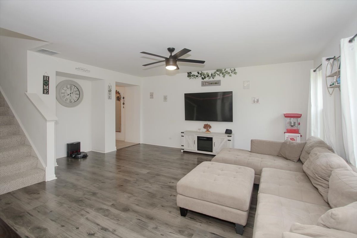 1488 YOSEMITE Circle