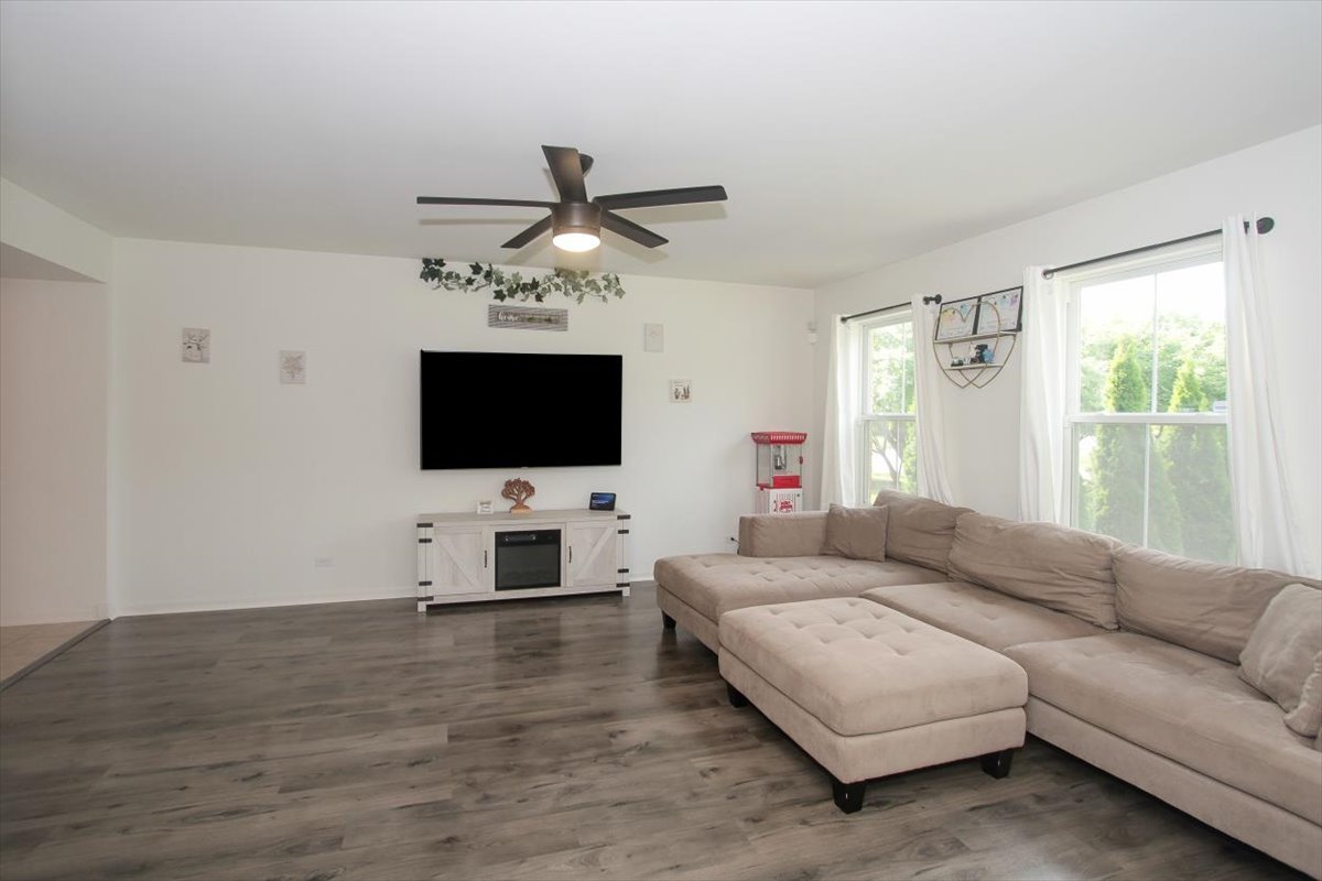 1488 YOSEMITE Circle