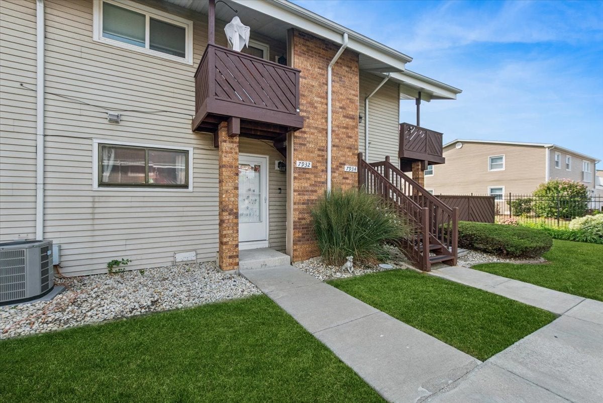 7932 164th Court 251