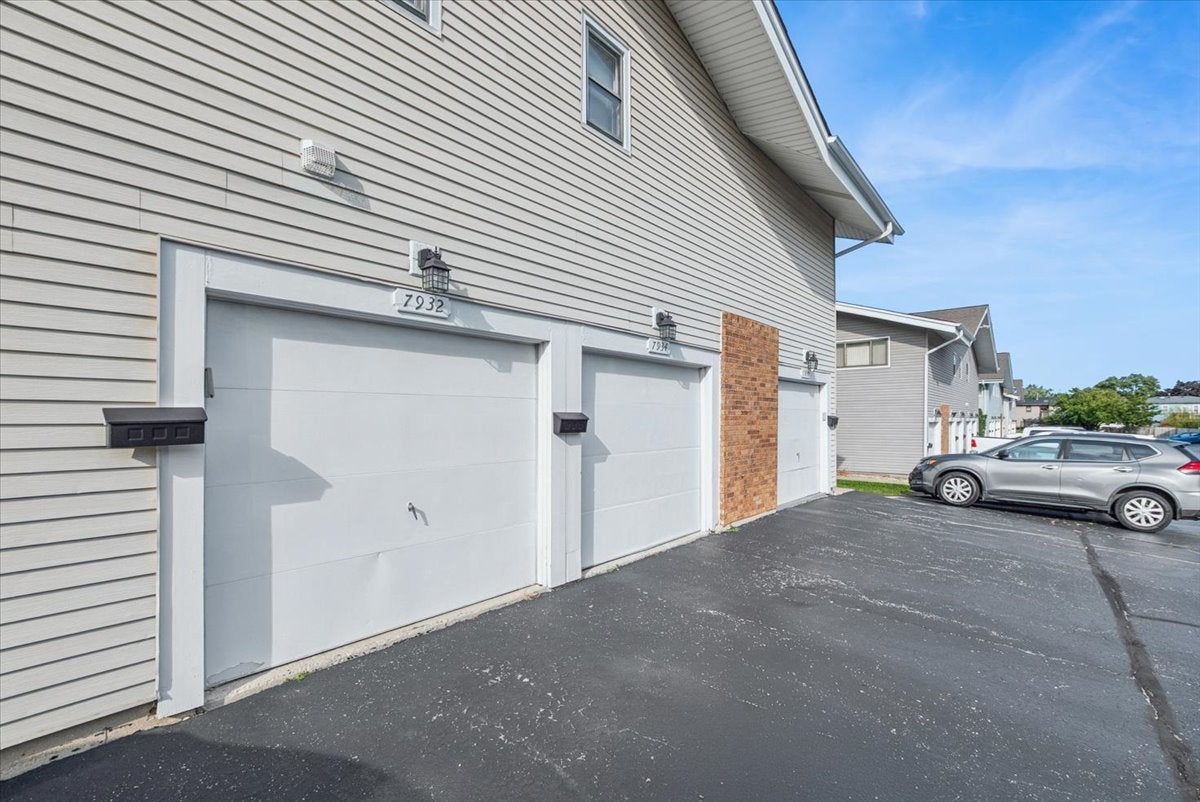 7932 164th Court 251