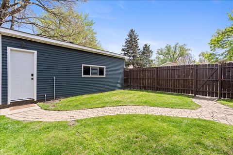 Tiny photo for 5101 N AVERS Avenue, Chicago, IL 60625 (MLS # 12630242)