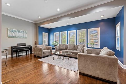 Tiny photo for 5101 N AVERS Avenue, Chicago, IL 60625 (MLS # 12630242)