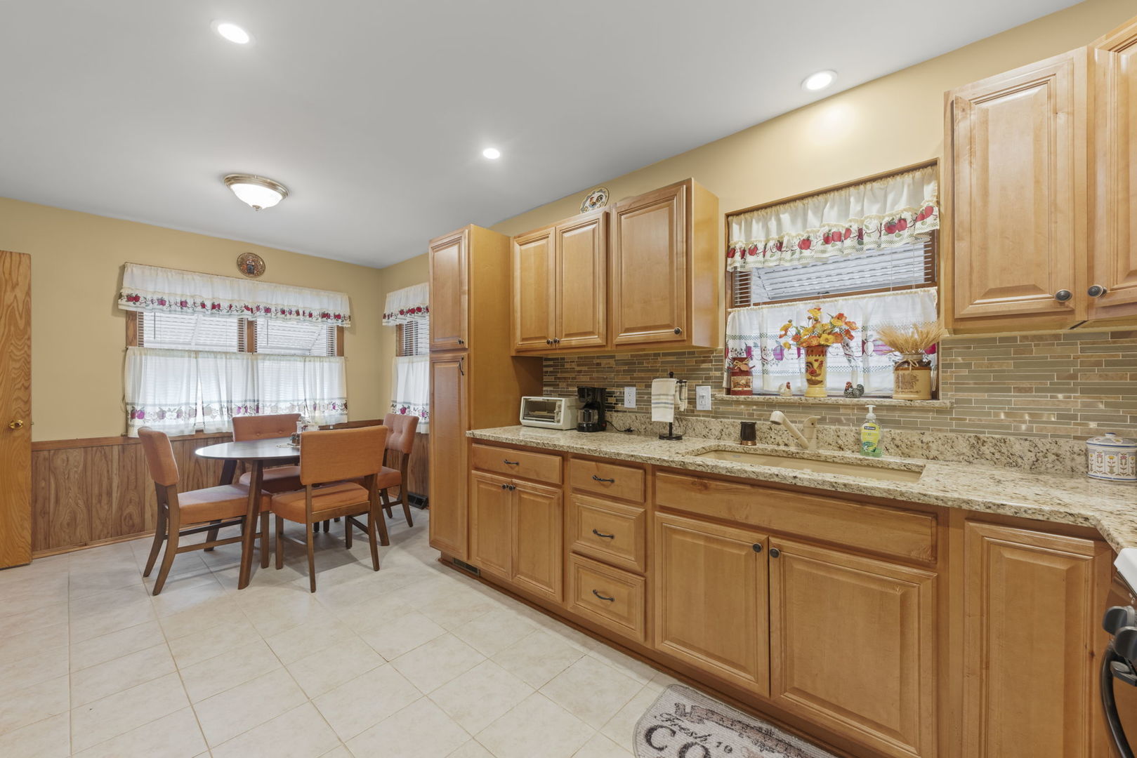 5055 S Kilbourn Avenue