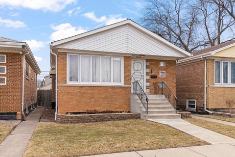 Tiny photo for 5055 S Kilbourn Avenue, Chicago, IL 60632 (MLS # 12570094)