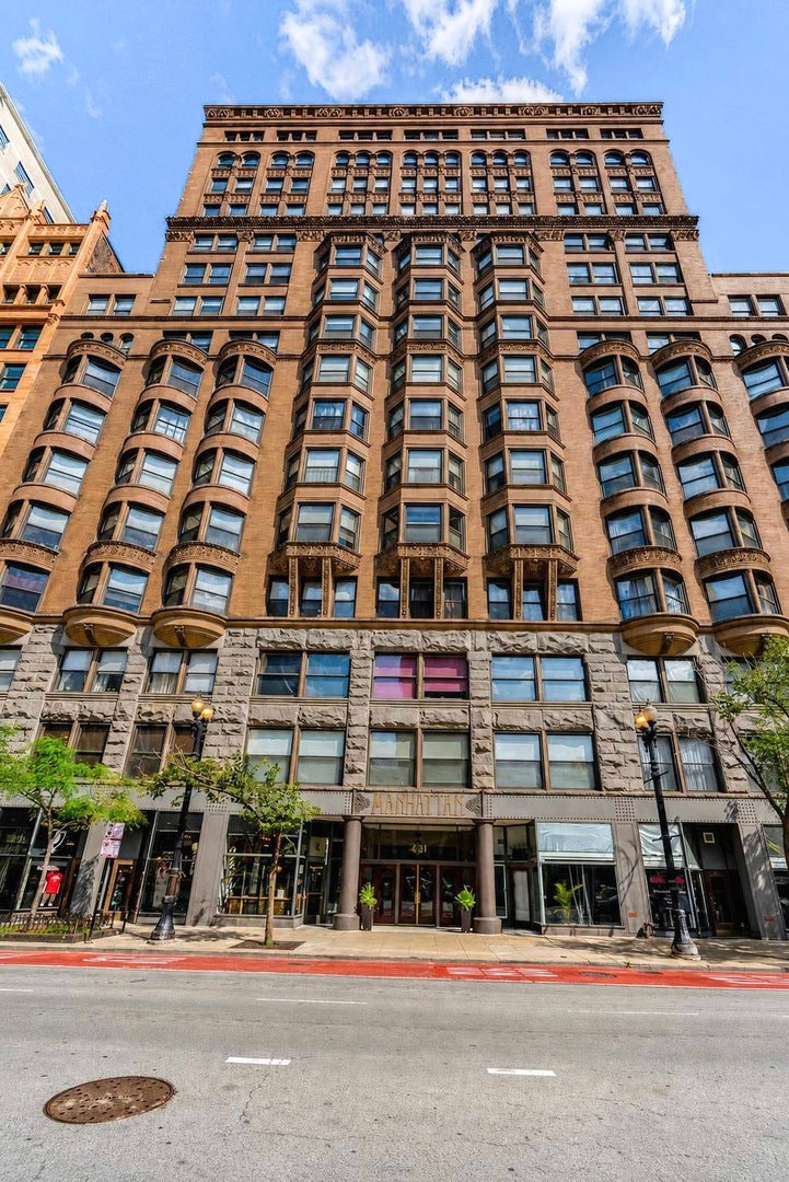 431 S Dearborn Street 806