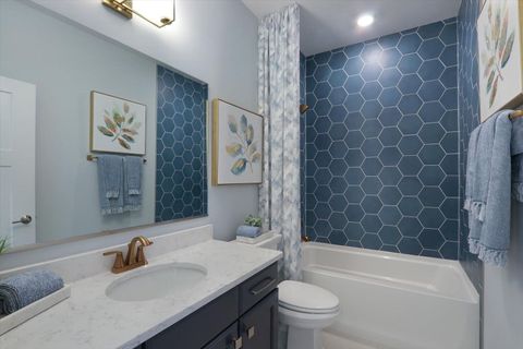 Tiny photo for 719 Alberta Avenue, Oswego, IL 60543 (MLS # 12576413)