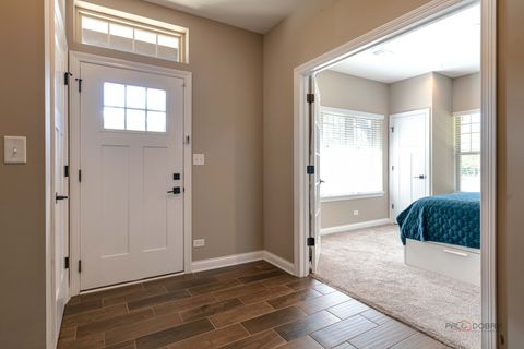 Tiny photo for 654 Parkside Court, Libertyville, IL 60048 (MLS # 12492232)