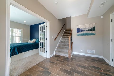Tiny photo for 654 Parkside Court, Libertyville, IL 60048 (MLS # 12492232)