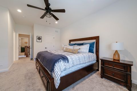 Tiny photo for 654 Parkside Court, Libertyville, IL 60048 (MLS # 12492232)
