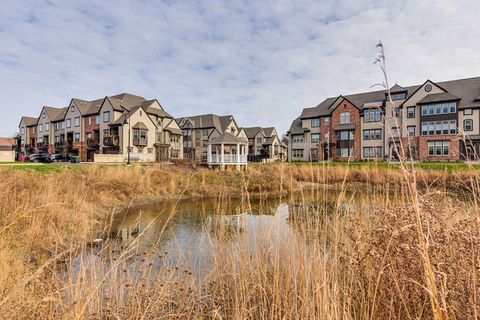 Tiny photo for 654 Parkside Court, Libertyville, IL 60048 (MLS # 12492232)
