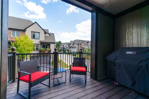 Tiny photo for 654 Parkside Court, Libertyville, IL 60048 (MLS # 12492232)