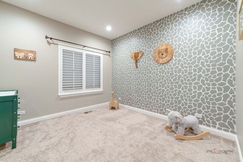 Tiny photo for 654 Parkside Court, Libertyville, IL 60048 (MLS # 12492232)