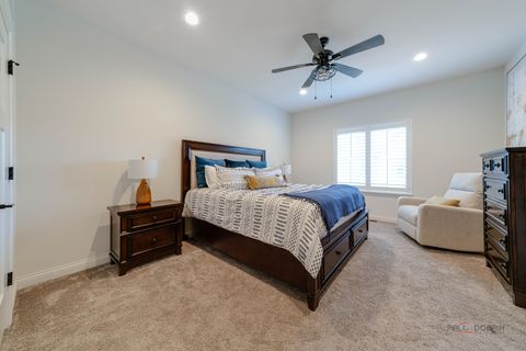 Tiny photo for 654 Parkside Court, Libertyville, IL 60048 (MLS # 12492232)