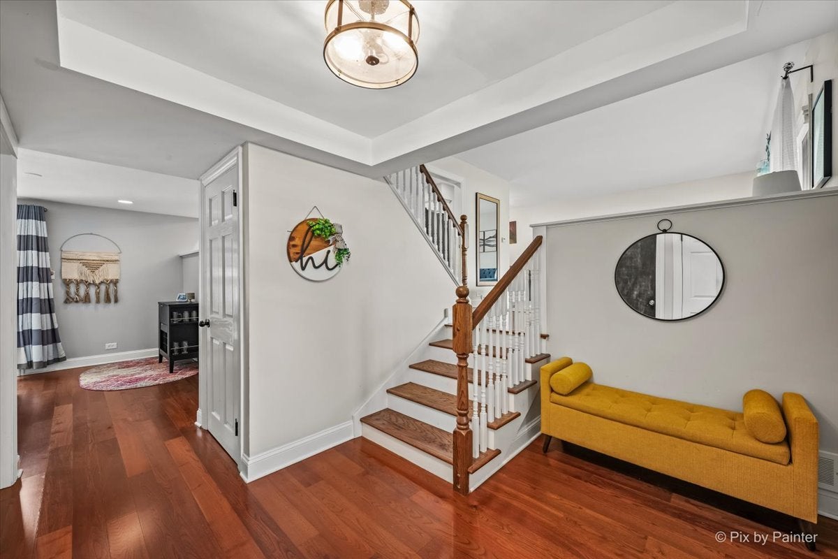 2012 N Kennicott Drive