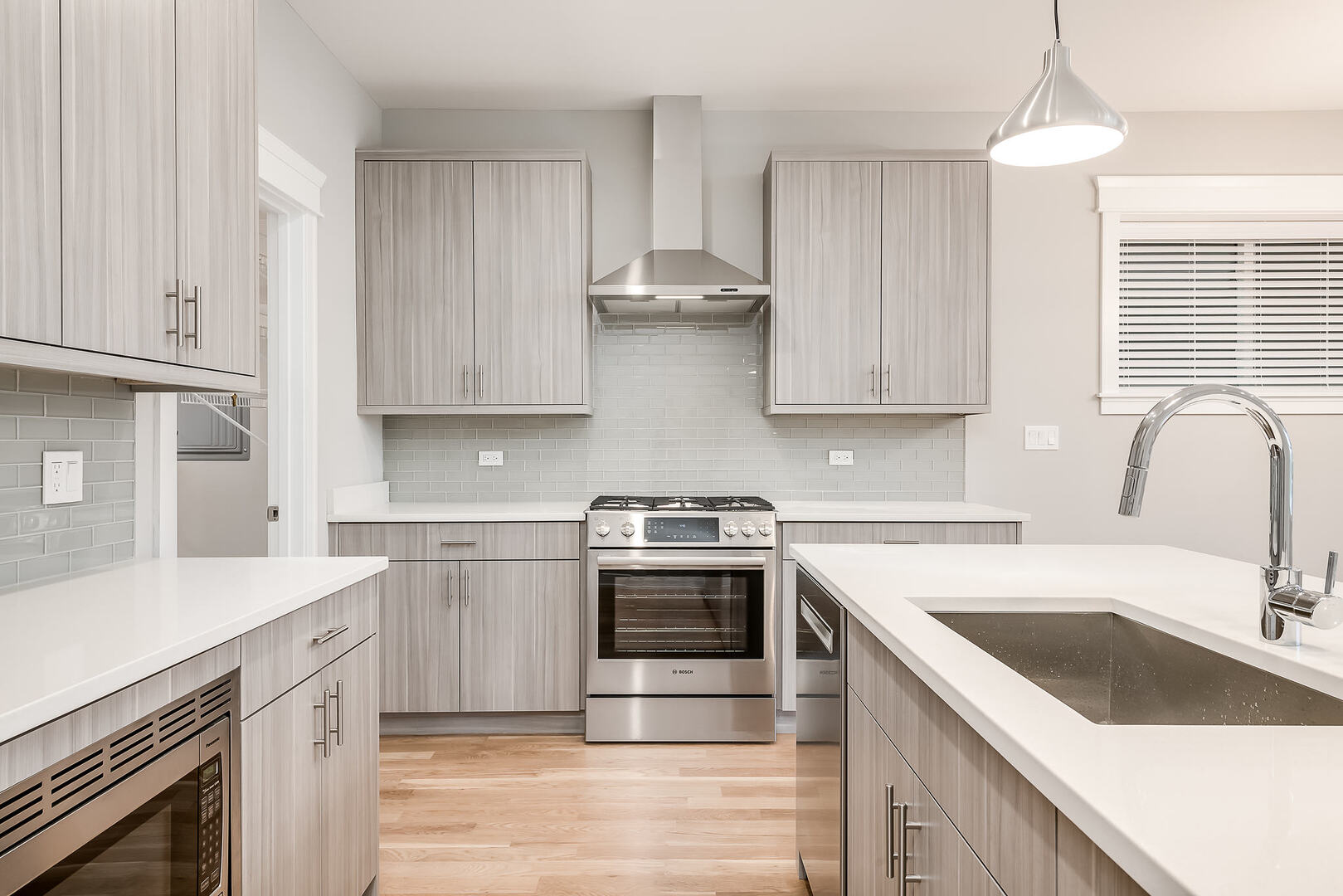 2145 S Halsted Street 4S