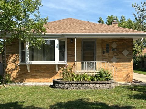 A home in La Grange Park