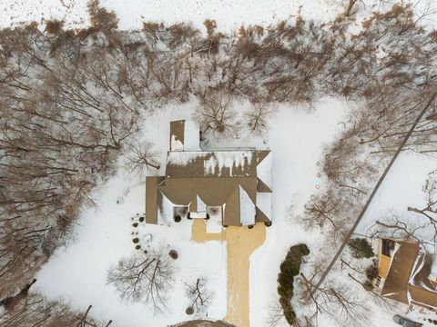Tiny photo for 28W280 Oak Creek Court, West Chicago, IL 60185 (MLS # 12552542)