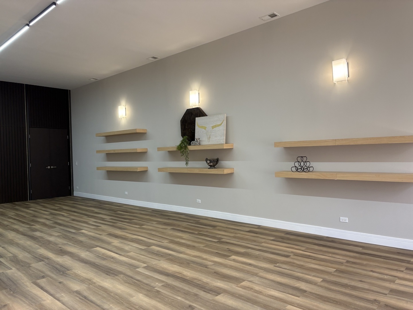 833 N California Avenue 1C