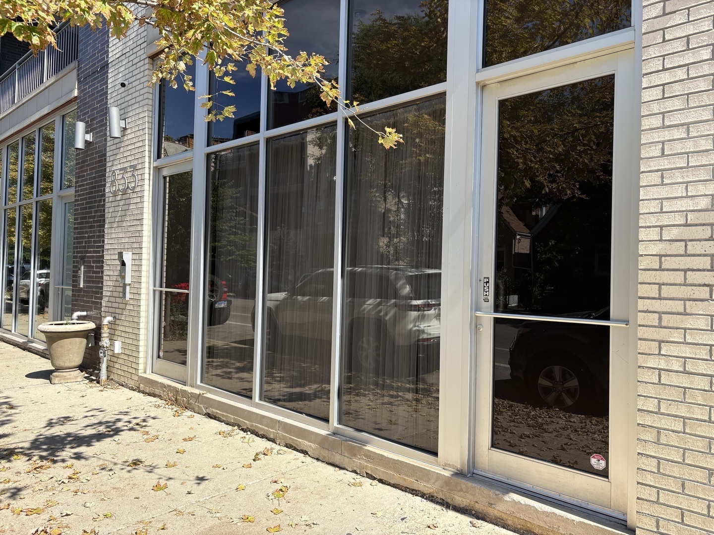 833 N California Avenue 1C